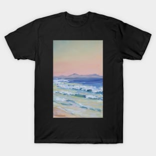 Rainbow Beach looking north at dusk T-Shirt